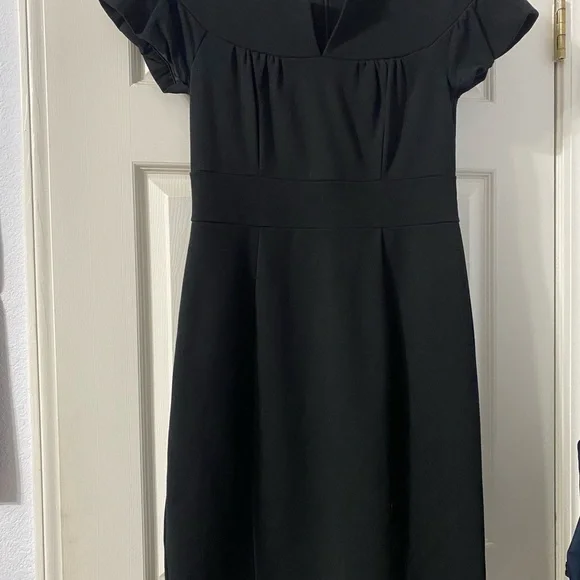 Banana Republic size 6 little black dress - Picture 1 of 9